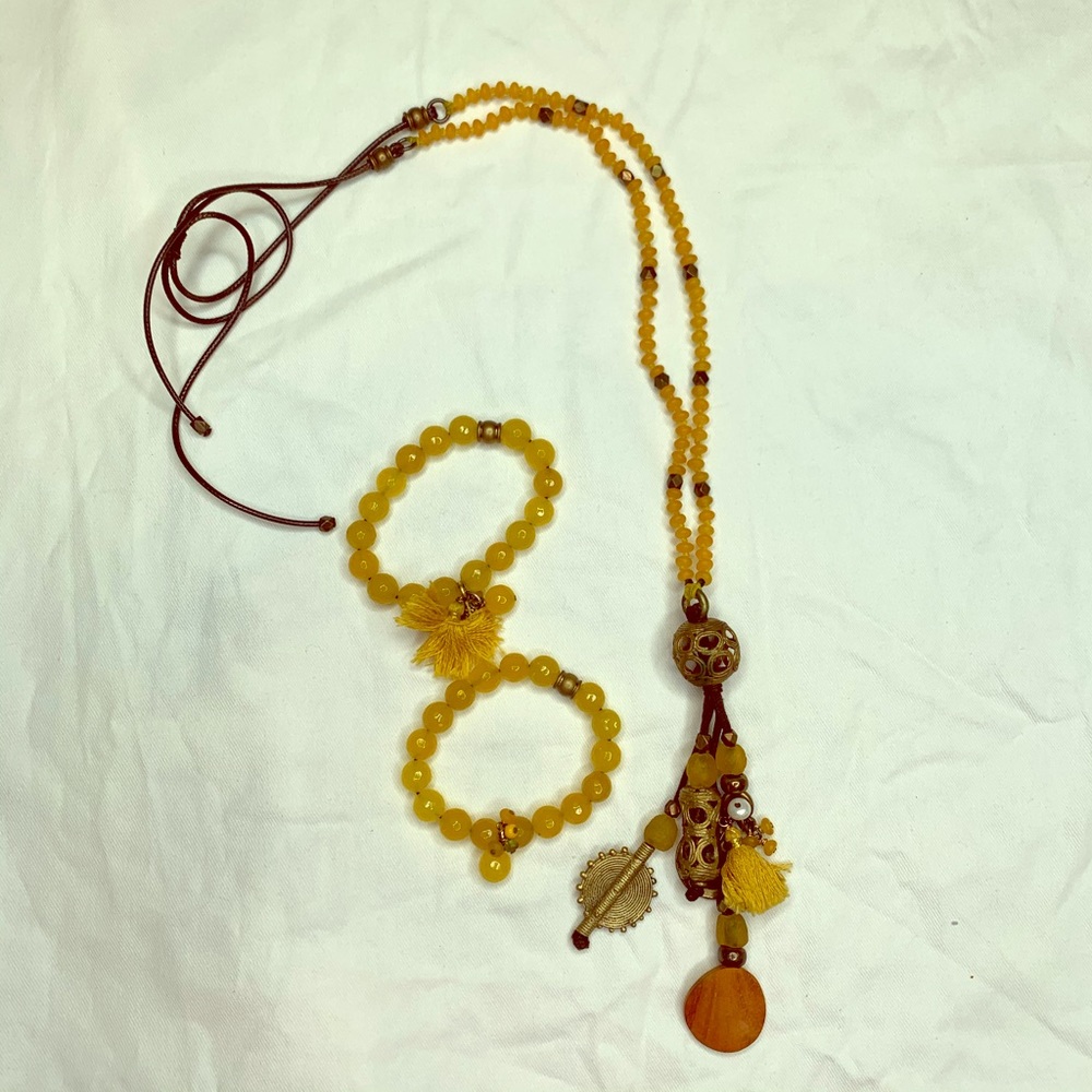 Yellow necklace and bracelet